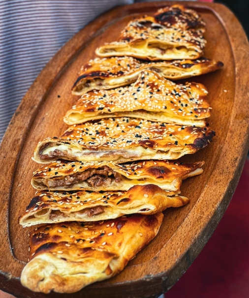 Dönerli Kaşarlı Pide